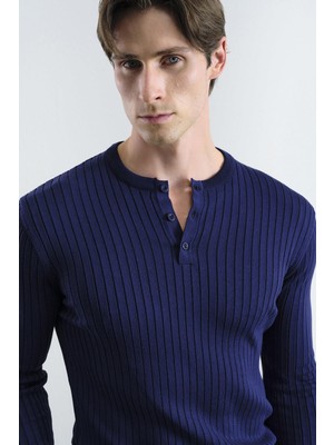 Giesto Dar Kesim Düğmeli Triko Lacivert T-Shırt