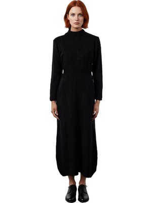 Ersefa Kadın Günlük Dik Yaka Uzun Kollu Skater Maxi Triko Elbise Dantel Detayları ile Şık ve Rahat