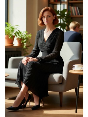 FRM Kadın Siyah Midi Piliseli Kruvaze Yaka A Kesim Elbise Kuşaklı Astarlı Uzun Standart Kol Kaliteli