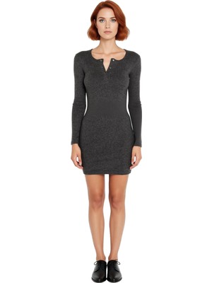 Ersefa Kadın Vücuda Oturan Örme Çıtçıt Detaylı Mini Elbise Uzun Kollu Kış Aylarının Favorisi Stilinize