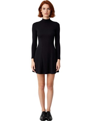 Ersefa Kadın Giyim Düz Desen Dik Yakalı Skater Kalıp Uzun Kollu Mini Elbise Günlük Şıklık ve Konfor Sunar