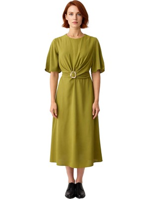 Ersefa Kadın A Line Siluet Bordo Düz Mat Saten Midi Elbise Aksesuar Detayı Bisiklet Yaka Dokuma Şık