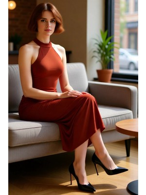 FRM Kadın Midi Boyundan Bağlamalı Elbise Düz Bodycon Kesim Kolsuz Büzgülü Şık Örme Sandy Stili