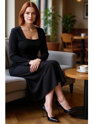 FRM Kadın Kare Yaka Uzun Kollu Düz Desen Örme Maxi Elbise Günlük Şıklık ve Konfor Sunar Kaliteli