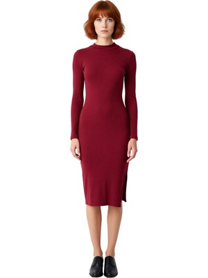 Ersefa Kadın Düz Desen Dik Yaka Uzun Kollu Bodycon Midi Elbise Yırtmaç Detayı ile Modern Bir Dokunuş