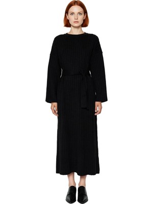 Ersefa Kadınlar Için Konforlu Bisiklet Yaka A Line Kuşaklı Triko Maxi Elbise Düz Desen Kışlık Günlük Stil