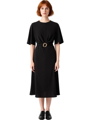 Ersefa Kadın A Line Siluet Bordo Düz Mat Saten Midi Elbise Aksesuar Detayı Bisiklet Yaka Dokuma Şık