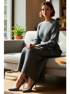 FRM Kadın Triko Ribana Dokulu Maxi Elbise Düşük Kol Uzun Boy Kuşak Detaylı Kış Sezonu Rahat Giyim