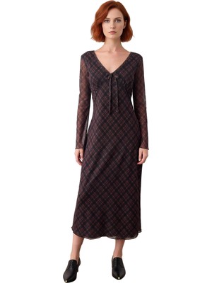 Ersefa Kadın Ekose Desenli Bodycon Maxi Elbise V Yaka Uzun Kollu Tül Dokulu Bağlama Detaylı Kışlık Şıklık