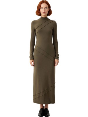 Ersefa Kadın Dik Yaka Uzun Kollu Bodycon Maxi Elbise Kış Sezonu Için Şık ve Rahat Asimetrik Kesim Düz Örme