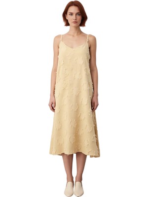 Ersefa Rahat Kadın Midi Boy Ince Askılı A Line Kalıp Havuz Yaka Dokuma Elbise Yaz Aylarının Vazgeçilmezi