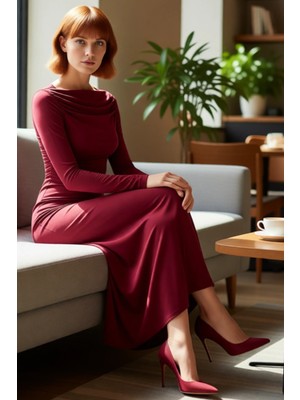 FRM Kadın Zarif Kayık Yaka Bodycon Midi Elbise Uzun Kollu Esnek Örme Kumaş Drape Detaylı Şık Görünüm