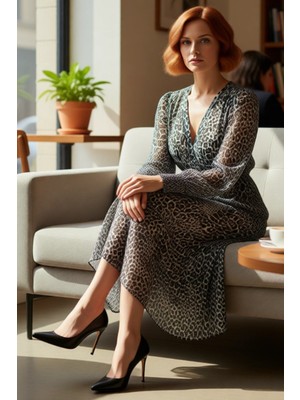FRM Kadın Şifon Kumaş V Yaka Uzun Kol Soyut Desenli Midi Elbise Belden Açılan Skater Kesim Kış Modası