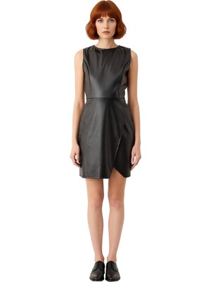 Ersefa Kadınlar Için Siyah Suni Deri Anvelop Mini Elbise Bisiklet Yaka Kolsuz Tasarım Güncel Şık Görünüm