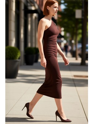 PayBuy Kadın Bodycon Tek Omuz Midi Elbise Drapeli Şık Tasarımıyla Esnek Örme Kumaş Konforu Sunuyor