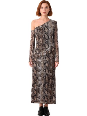 Ersefa Kadın Asimetrik Yaka Açık Omuz Bodycon Kalıp Uzun Kollu Maxi Tül Örme Elbise Animal Desenli Fırfır