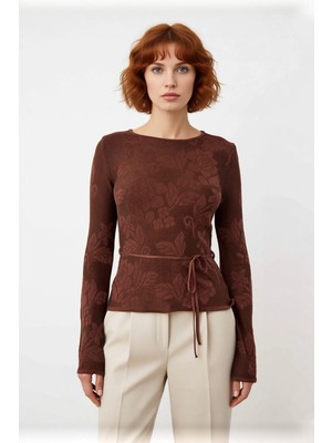 Ersefa Kadın Bisiklet Yaka Ince Triko Kazak Fitted Kalıp Çiçek Deseni Ile Konforlu Şık Görünüm Sunar