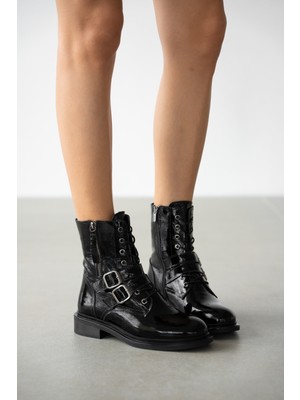 Selin Shoes Davine Hakiki Deri Bağcık ve Toka Detaylı Yandan Fermuarlı Kadın Bot- Siyah Rugan