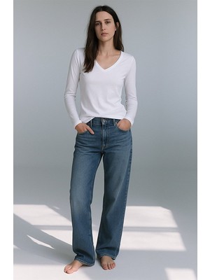 LTB Uzun Kollu V Yaka Basıc Beyaz Sweatshırt