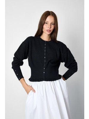 Sherin Siyah Düğme Detaylı Triko Kazak