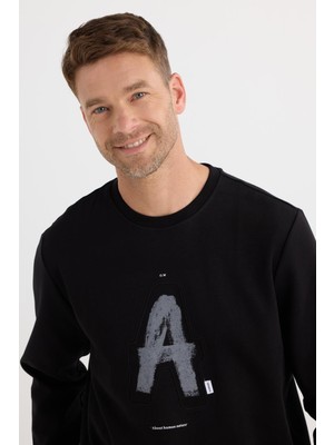 Tudors Unisex Relax Fit Rahat Kesim Pamuklu Yumuşak Dokulu Bisklet Yaka Iç Polarlı Baskılı Siyah Sweatshirt