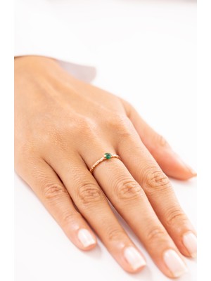 Zeyd Jewelry Yeşil Taşlı Minimal Tektaş 14 Ayar Altın Yüzük