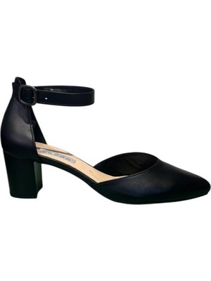 Gabor Kadın Büyük Numara Bilekten Bantlı Topuklu Ayakkabı 31.340