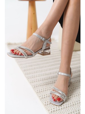Trendella Rule Gümüş Taşlı Kadın Topuklu Sandalet