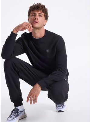 Discovery Expedition D5WM-SWT3987 Siyah Bisiklet Yaka Relaxed Düz Erkek Sweatshırt