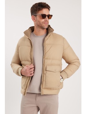 Tudors Erkek Regular Fit Klasik Kesim Çift Cepli Lastikli Sıcak Tutan Dik Yaka Kum Rengi Mont