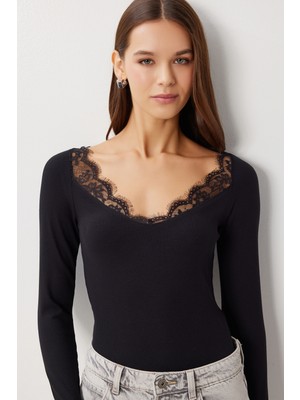 Happiness İstanbul Dantel Detaylı Fitili Örme Bluz LUB0297 Siyah