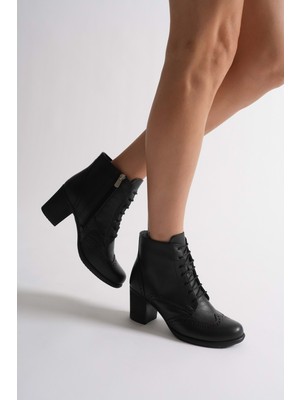 Analin Shoes Kadın Hakiki Deri Lazer Detaylı Bağcıklı Bot - Siyah