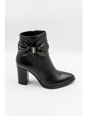 Venüs Kadın Hakiki Deri Topuklu Aksesuar Detaylı Bot 2355809K - Siyah - 36