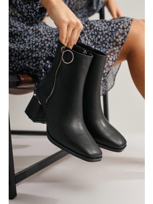 Limoya Deyana Siyah Fermuar Aksesuarlı Bot