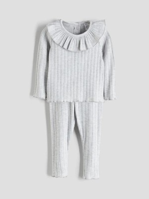 LC Waikiki Fırfırlı Yaka Kız Bebek Bluz ve Tayt  (W5)