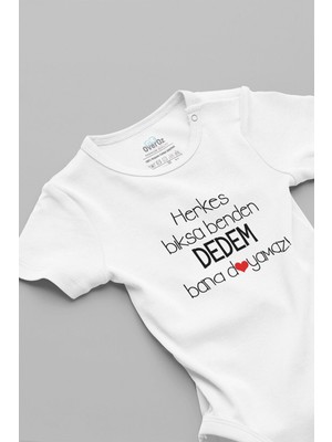 Overoz Organik %100 Pamuk Herkes Bıksa Benden Dedem Bana Doyamaz Bebek Body Kısa Kollu Çıtçıtlı Zıbın 5142