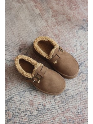 Lutvelizade Bot 2524 - İçi Kürklü Eskitme Tokalı Vizon Süet Kadın Bot