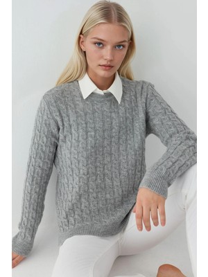 Hiccup Kadın Yuvarlak Yaka Kalın Saç Örgüsü Kazak Gri