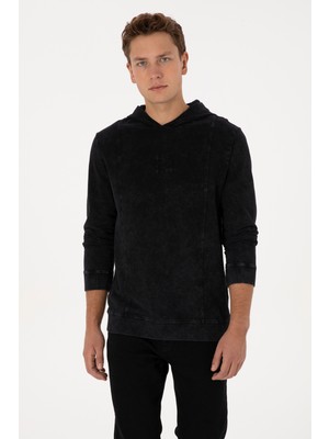 U.S. Polo Assn. Erkek Regular Fit Kapüşonlu Yıkamalı Siyah İnce Sweatshirt 50315493-VR046