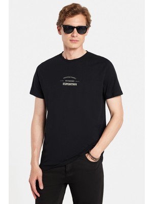 Tudors Erkek Slim Fit Dar Kesim %100 Pamuk Yumuşak Dokulu Baskılı Siyah Bisiklet Yaka Tişört