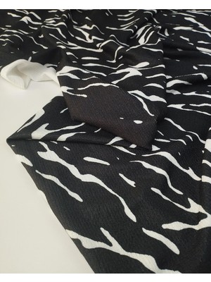 Kumaş Parça Siyah Beyaz Desenli Irmak Örme Jarse (En 150 cm x Boy 250 Cm)