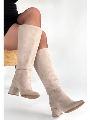 Kazax Roksa Bej Süet Topuklu Çizme