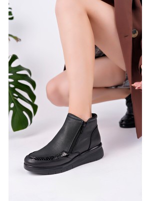 Akgün Terlik Kadın  Siyah Anatomik Taban Bot