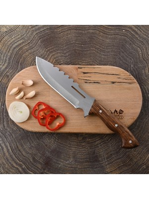 Cavit Inox Outdoor 15 cm Hayatta Kalma Bıçağı Ceviz Sap ile Güçlü Performans Sağlar