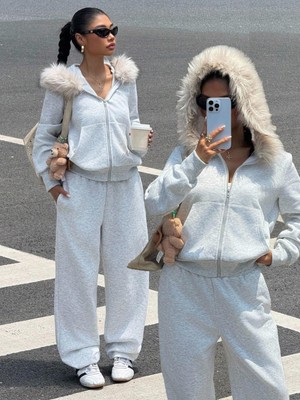 Afri Kadın Gri Fermuarlı Kapüşonlu Sweatshirt Eşfoman Takımı – Kürklü Kapüşon, Cepli, Rahat Kalıp