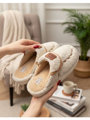 Slipcat Kadın Desenli Peluş Kaymaz Hafif Tabanlı Tüylü Terlik  Ev Terliği