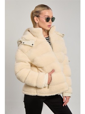 Barrels and Oil Kadın Kapüşonlu Peluş Kabartma Şişme Mont - Taş Rengi