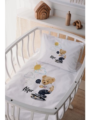 Lilabio %100 Pamuk Saten Ayıcık Desenli Isimli Anne Yanı Beşik Nevresim Takımı 60x100 cm