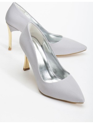 Shemard Kadın Gümüş Saten Sivri Burun Ince Topuklu Stiletto