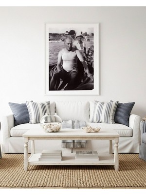 Fuart.Co Atatürk Denizde Portre Dijital Baskı Poster (Çerçevesiz) ATFU